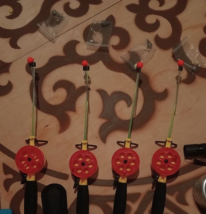 Қысқы қармақтар сатылады