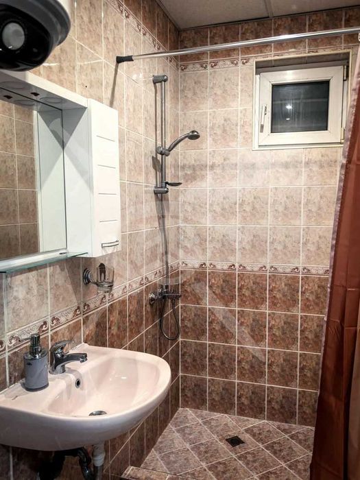 Дава се под наем Тристаен апартамент в София, Лозенец - 80 кв.м за 900 € - Снимка #11