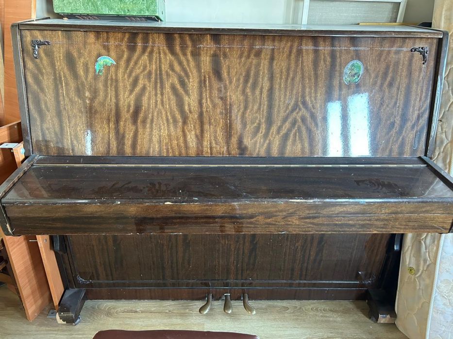 Фортепиано Lirika