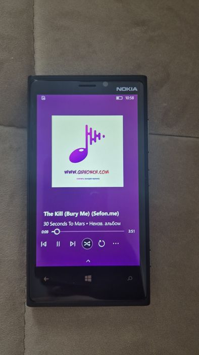 NOKIA Lumia 920.