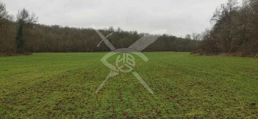 Парцел в с. Каменар