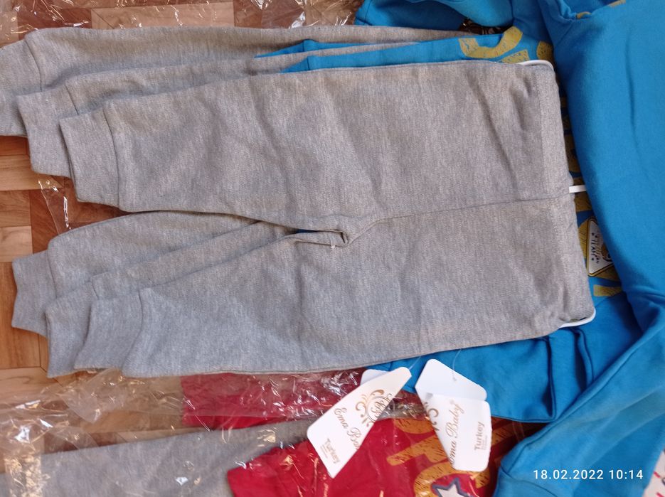 Детские костюмчик.