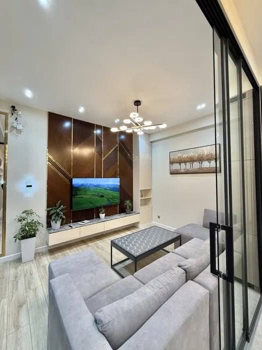 Срочно продается 2 ком квартира ЖК Mirabad avenue сремонтом гос Россия