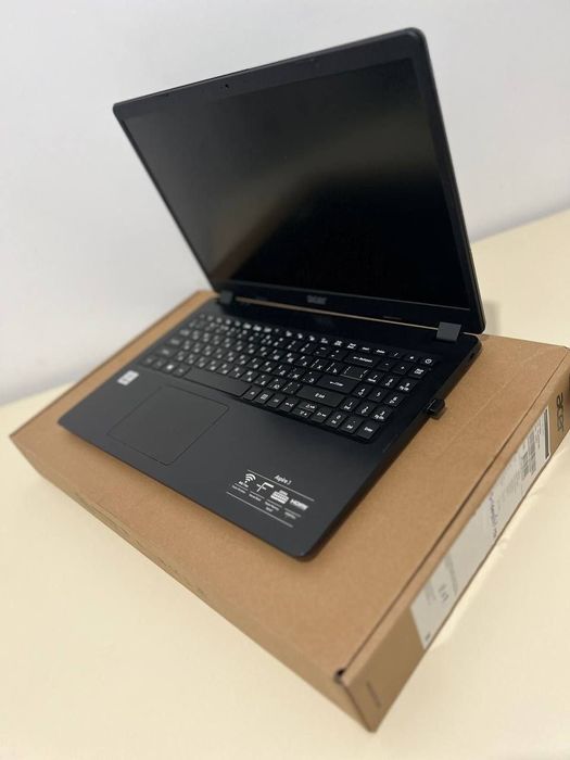Acer Aspire 3 
цвет : Черный (Black)
Экран: 15,6 HD
Виде