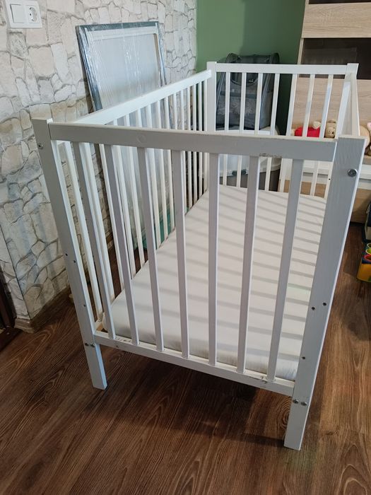 Vând Cărucior, pătuț...etc pt bebeluși