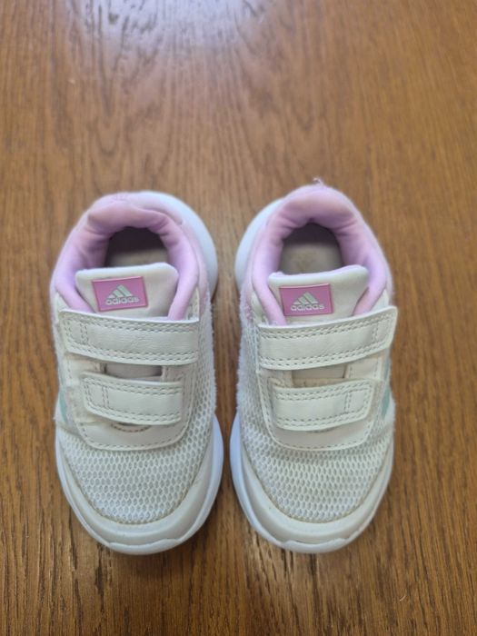 Детските маратонки Adidas