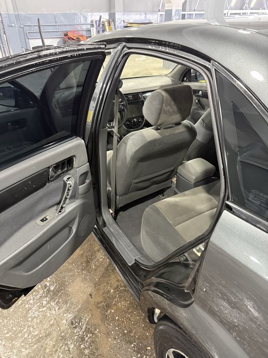 Gentra avtomat sotiladi