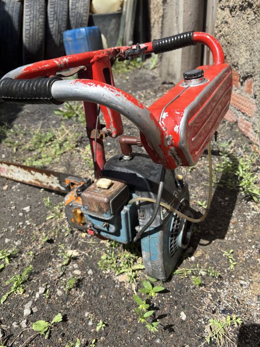 Продам бензопилу урал 2т электрон