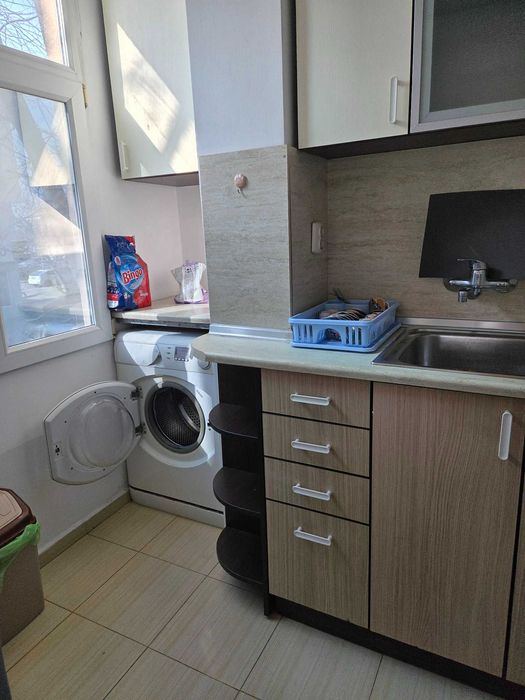 Дава се под наем Тристаен апартамент в Бургас, Зорница - 80 кв.м за 438.6 € - Снимка #4