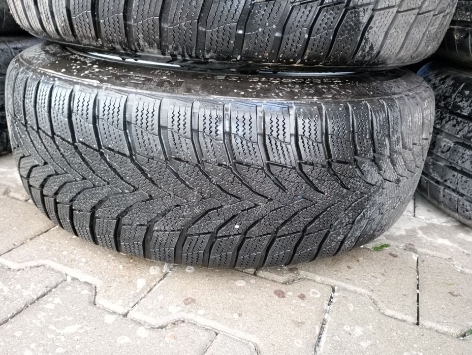 4 anvelope iarna nexen 235/45/19 7,5mm profil dot 2022