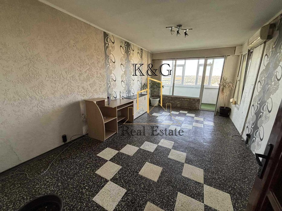 Продава се Двустаен апартамент в Разград, Орел - 75 кв.м за 1054 €/кв.м - Снимка #1