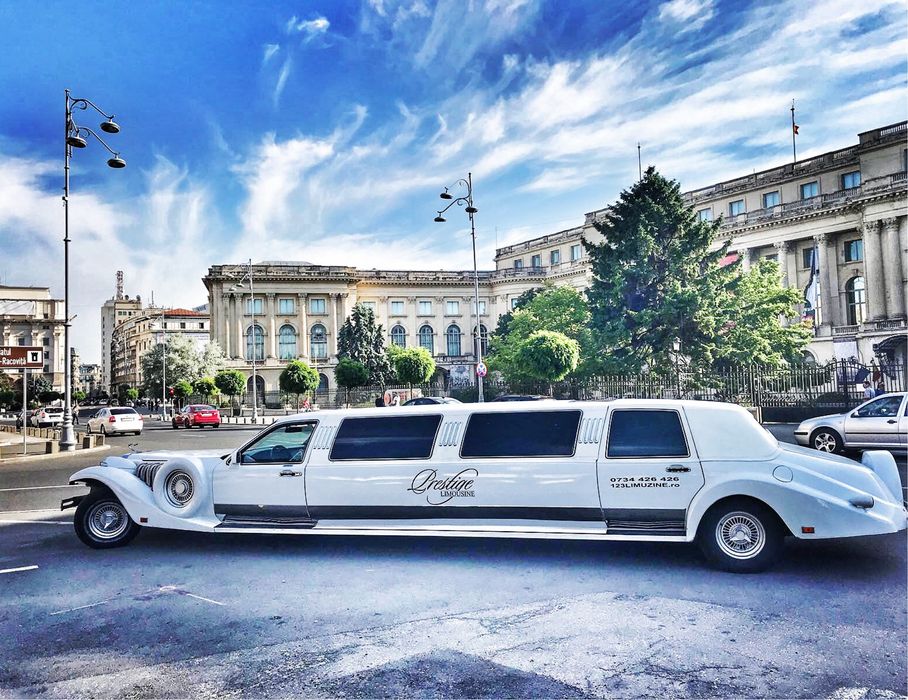 Limuzina de epoca Excalibur de inchiriat / inchiriere limuzine nunta