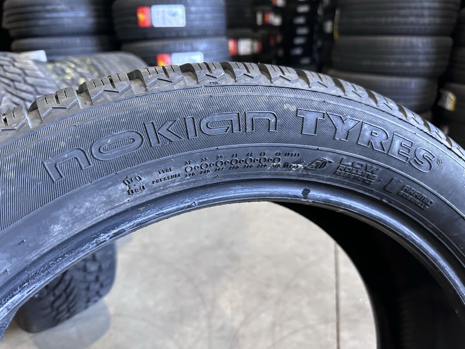 235/50/20 NOKIAN 2бр