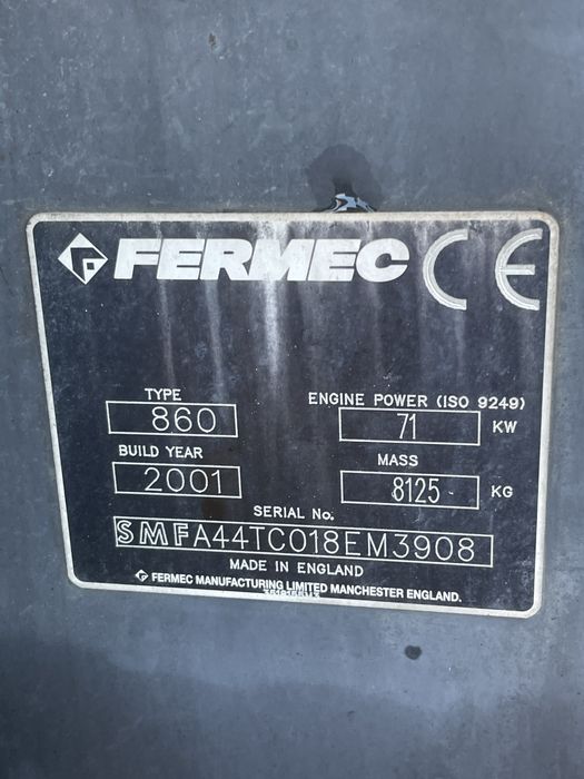 Vând buldoexcavator fermec 860