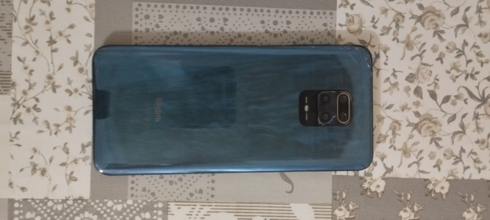 Xiaomi 9 pro сломанный каробка есть