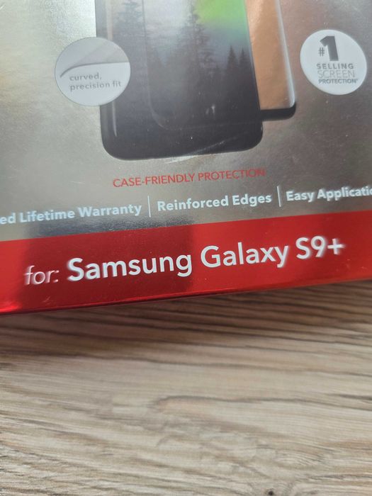 Продавам протектор за Samsung s9+