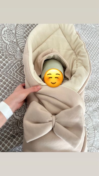 Продам комбинезон на  выписку ВЕСНА