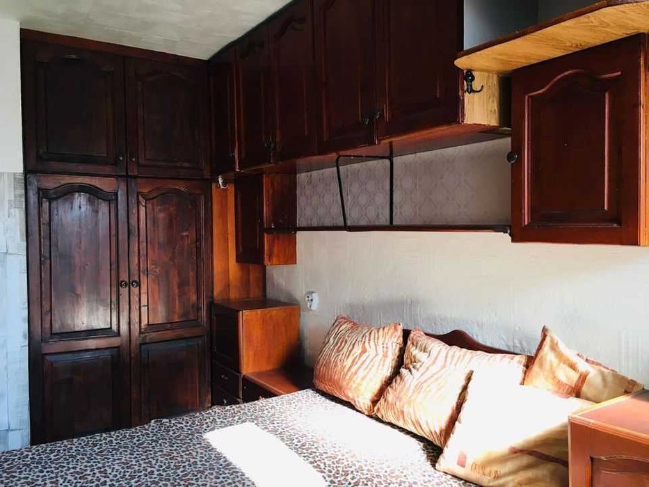 Дава се под наем Тристаен апартамент в Бургас, Център - 77 кв.м за 229.5 € - Снимка #2