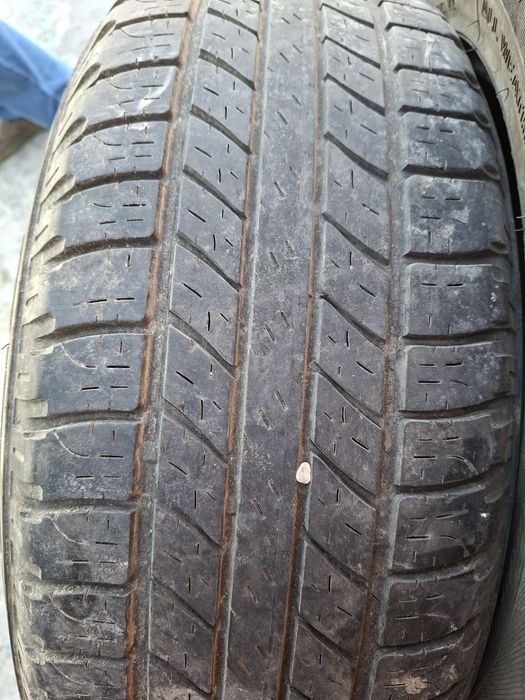 Продам шины 235/65/17 гудиер