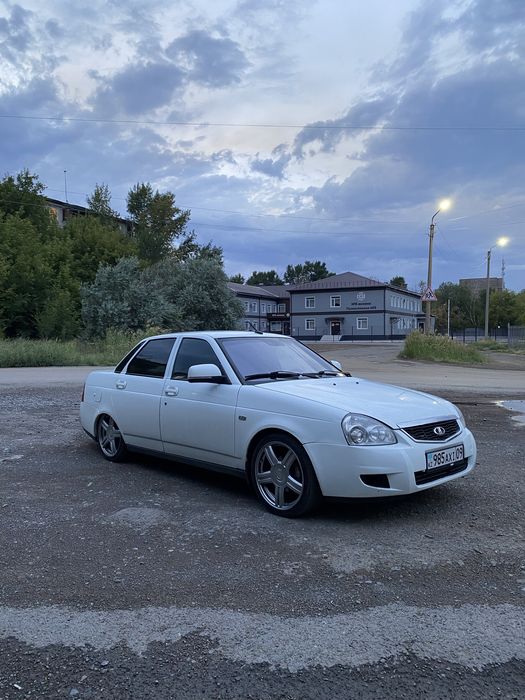 Приора 2012 года