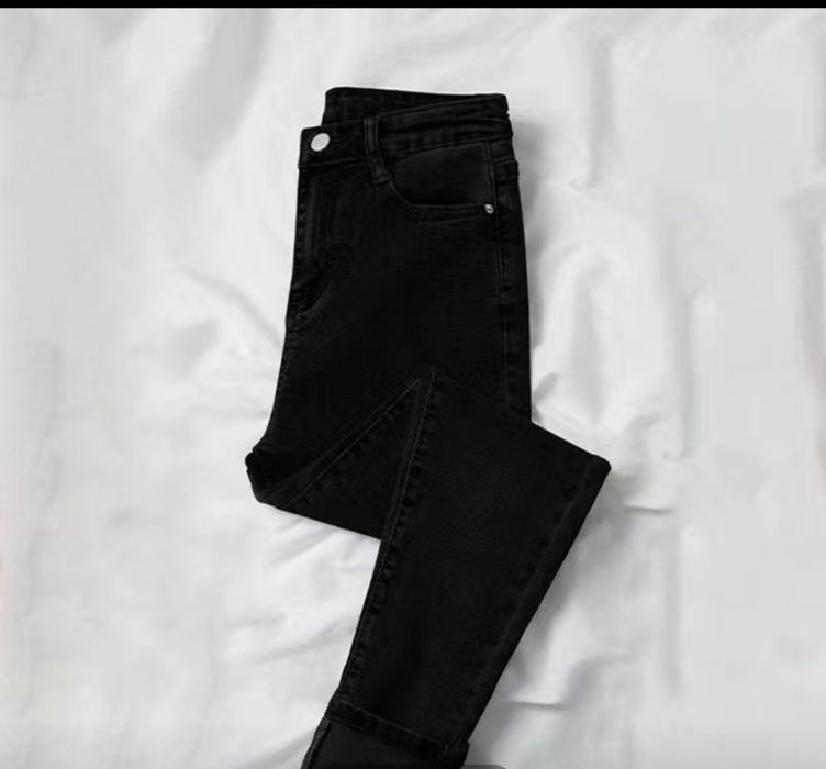 Женская одежда джинсы