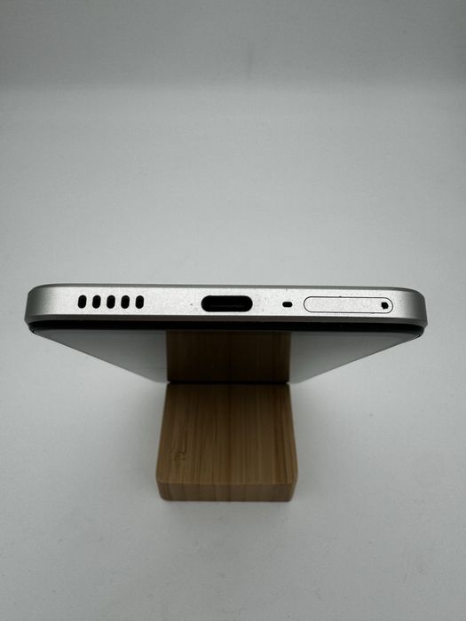 OPPO Reno 8 5G / 256GB / 12 Ram / Impecabil / Garantie 12 luni