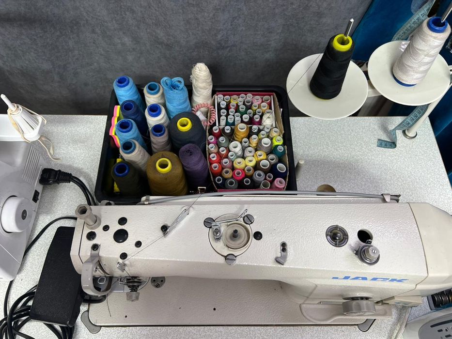 Промышленная швейная машинка