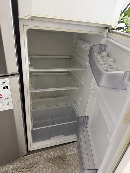 Продам два холодильника марки Beko