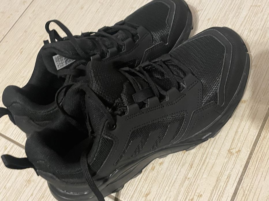 Обувни Аdidas traxsion