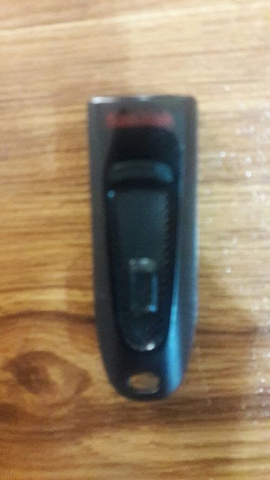 USB 3.0.  32 Gb продаётся