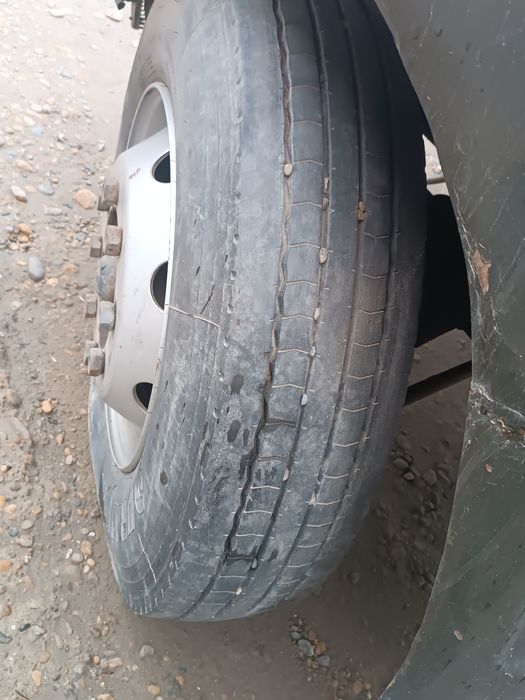 Zil 130 sotiladi  holati yaxshi gaz ustanofka qilingan oladiganlar tel