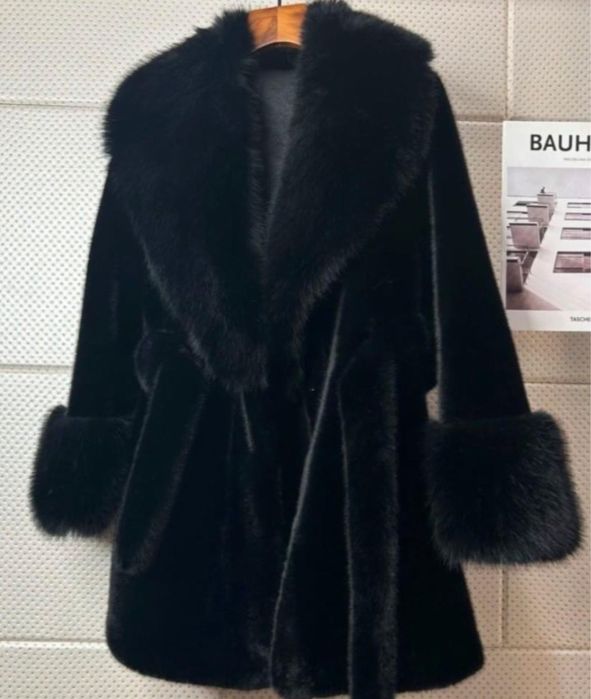 Новая шуба продаю