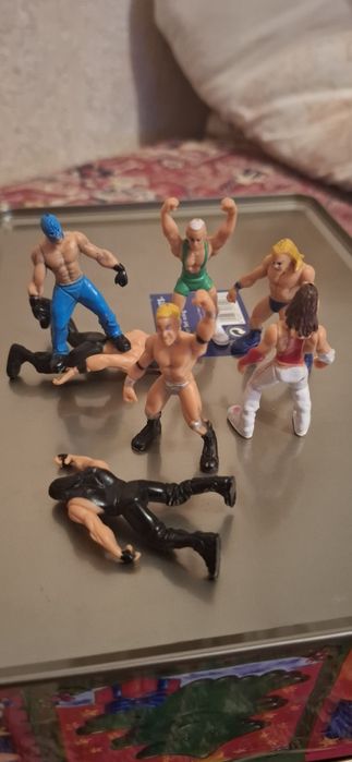 Фигурки на кечисти