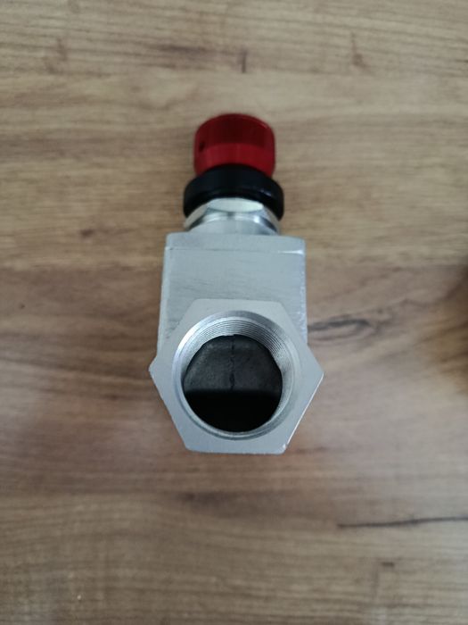 Regulatoare aer/robinet.