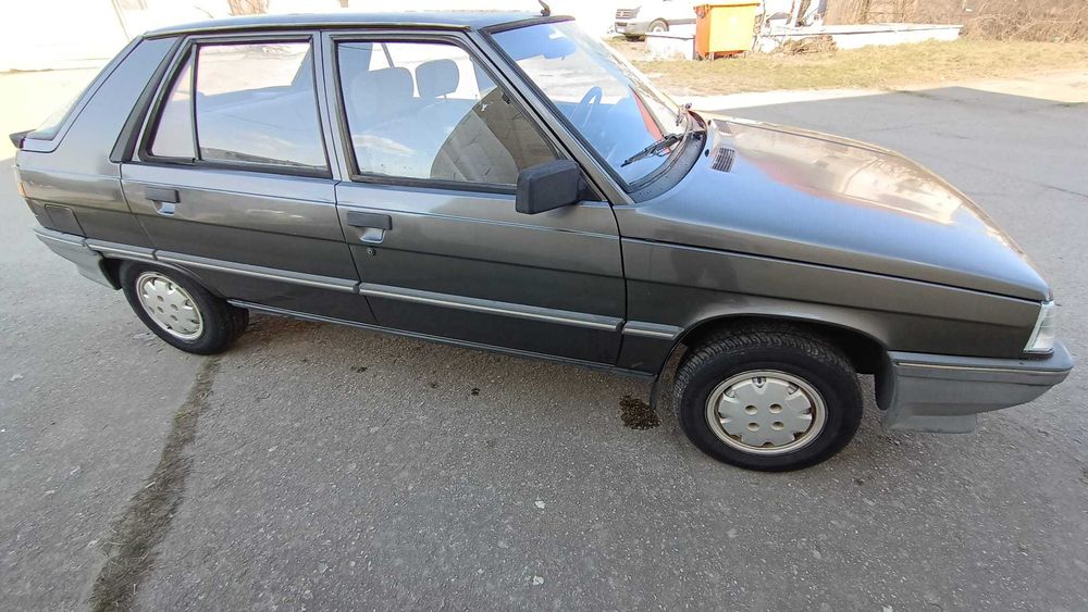 SCHIMB - Renault 11 TS–1989–exemplar bine păstrat, kilometri reali
