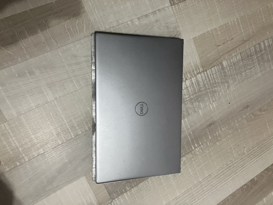 Leptop dell vostro 5515