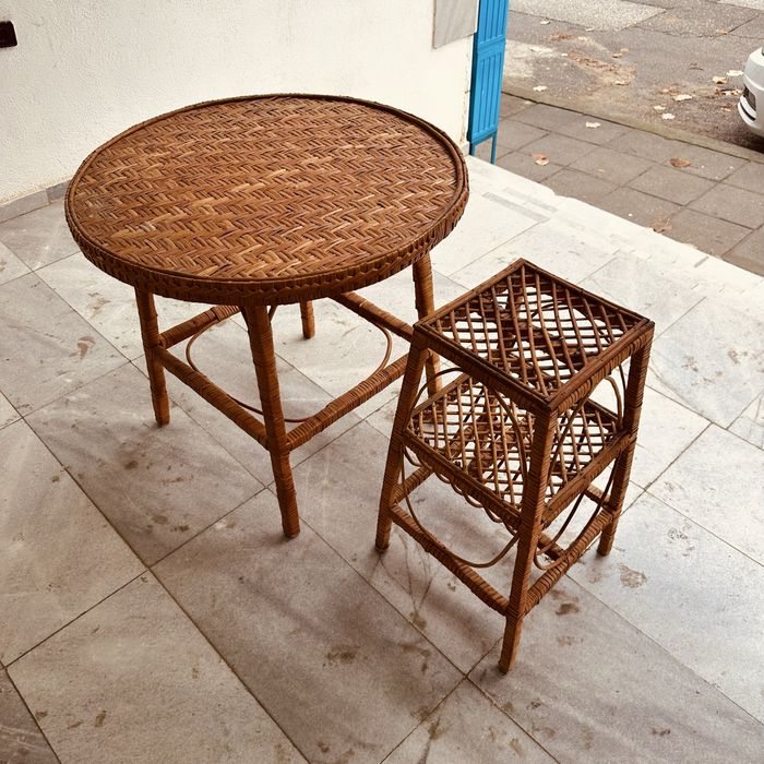 Холандски двуместен диван – вълнена дамаска, отлично състояние