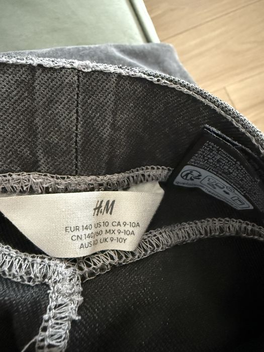 Pantaloni H&M marimea 140