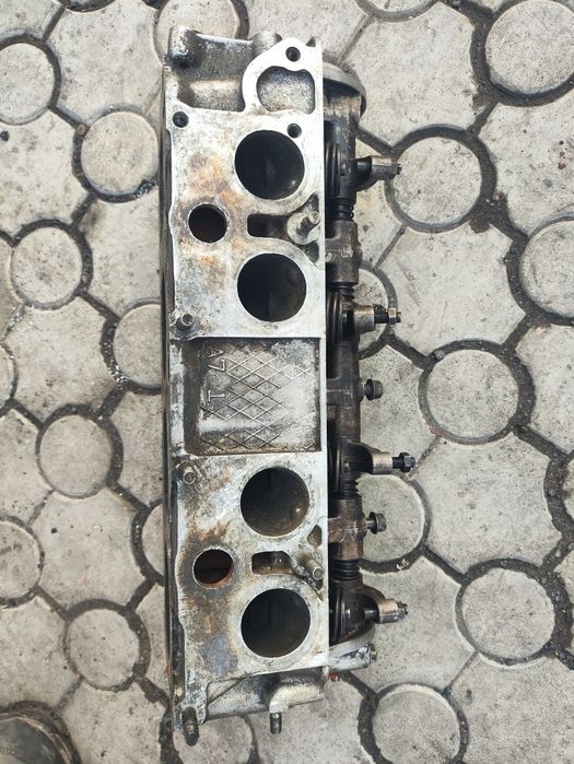 Продам головка блока цилиндров (ГБЦ) на Мазда 626, 1987 г., 2, 0