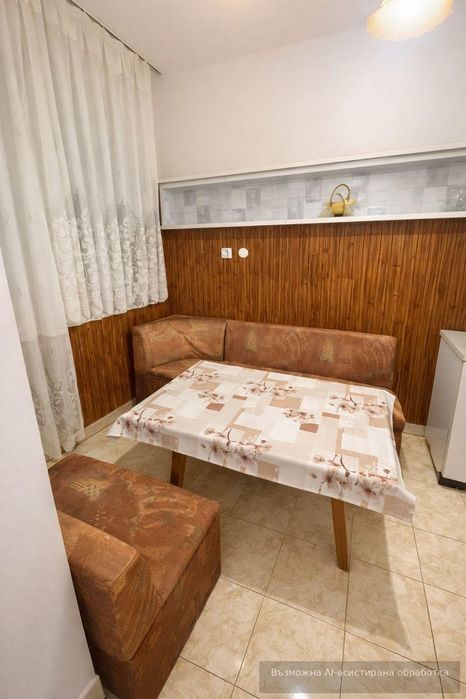 Дава се под наем Многостаен апартамент в Пловдив, Коматево - 120 кв.м за 680 € - Снимка #1