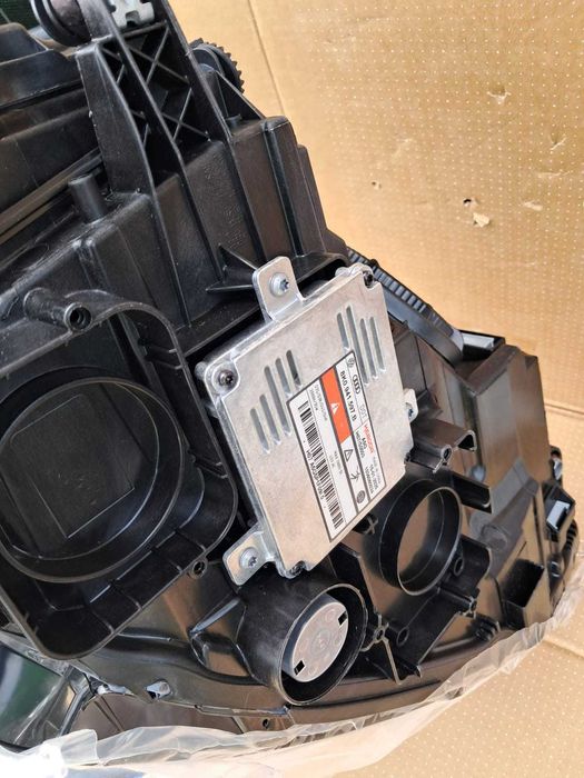 Faruri VALEO NOI ( EUROPA) FULL echipate 044923/044924,D3S, H7, Bi-Xenon