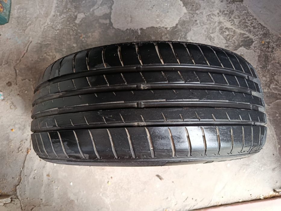 Patru anvelope de  vară 225/45/18 an 2025