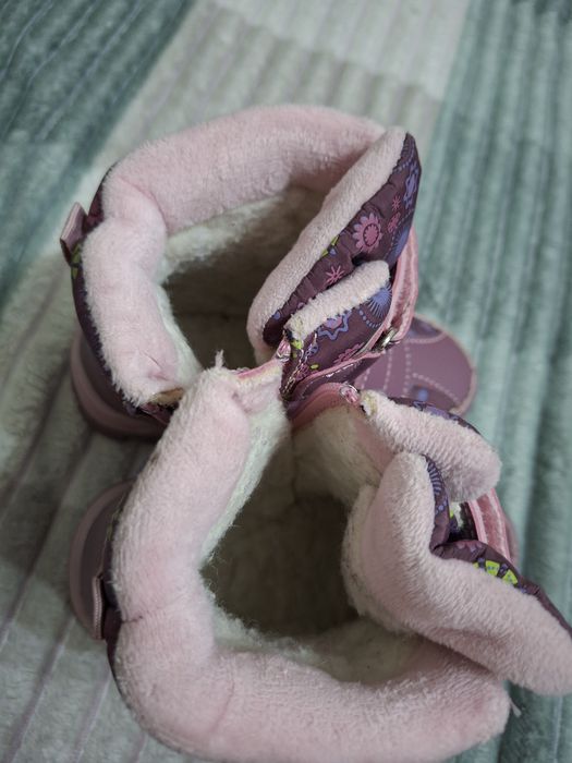 Зимние ботинки на девочку