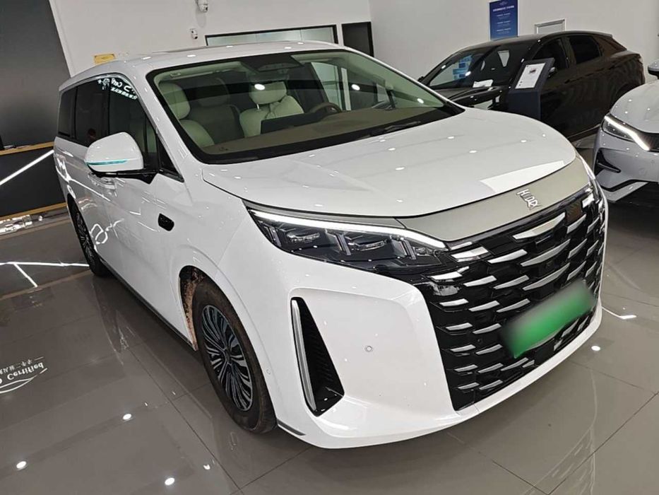 BYD Xia DM-i 1.5T 180km Beyond Edition