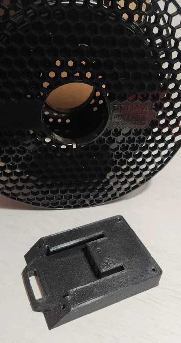 Adaptor universal pentru baterii Parkside