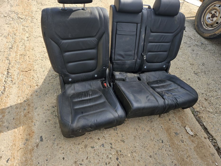 Кожен салон за Vw Tuareg 2013година