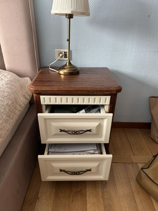 Тумба прикроватная