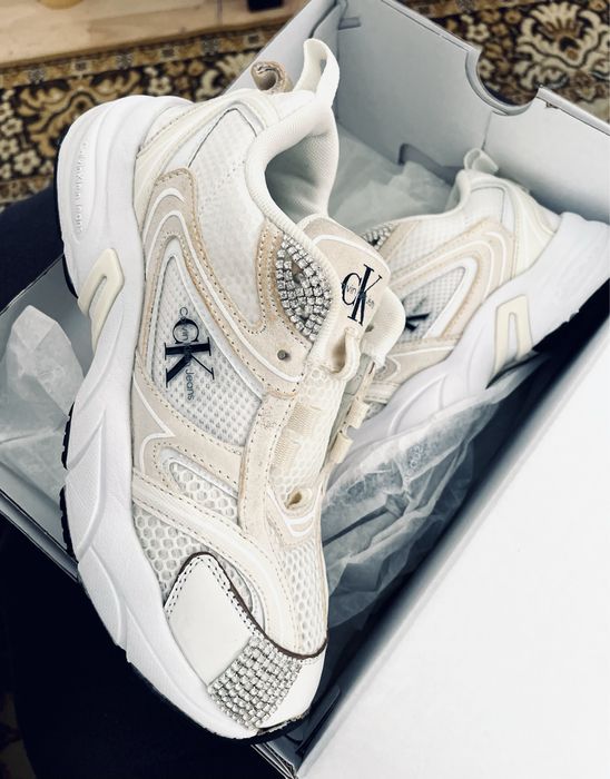 Дамски ретро маратонки Calvin Klein Jeans с камъчета