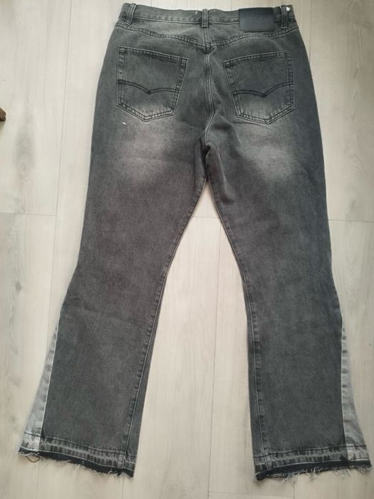 Продаю джинсы мужские