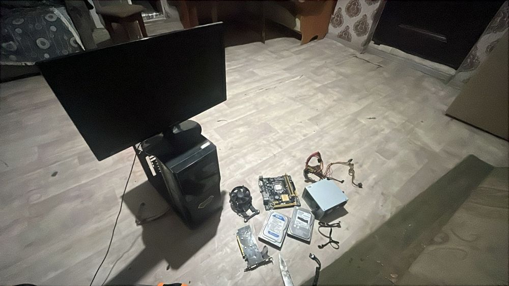 Компьютер  на запчасти